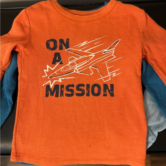 4T Boys Lot of 6 with Long Sleeve Graphic T-Shirts, hat, and jacket. - Picture 5 of 8